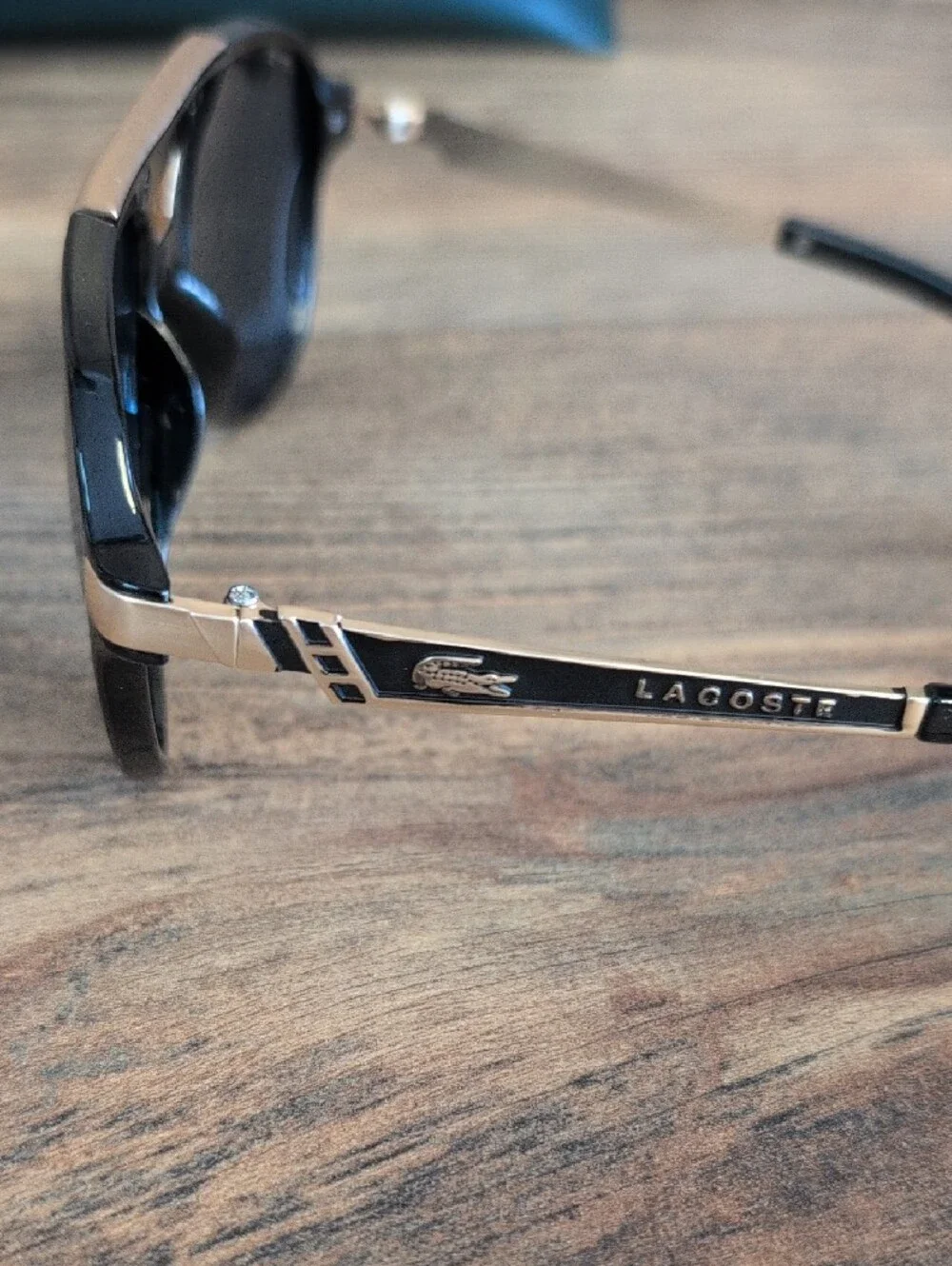 Lacoste Black & Gold Luxury Aviator Sunglasses with Case   M468
